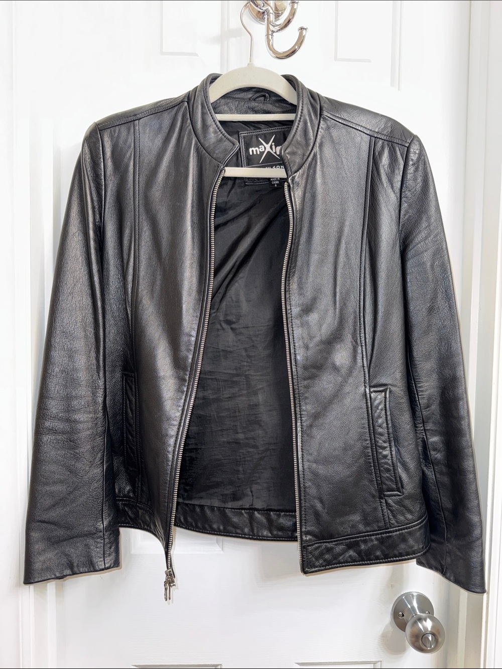 Wilson Maxima Black Leather Two Way Zip-Front Women’s Jacket with Pockets